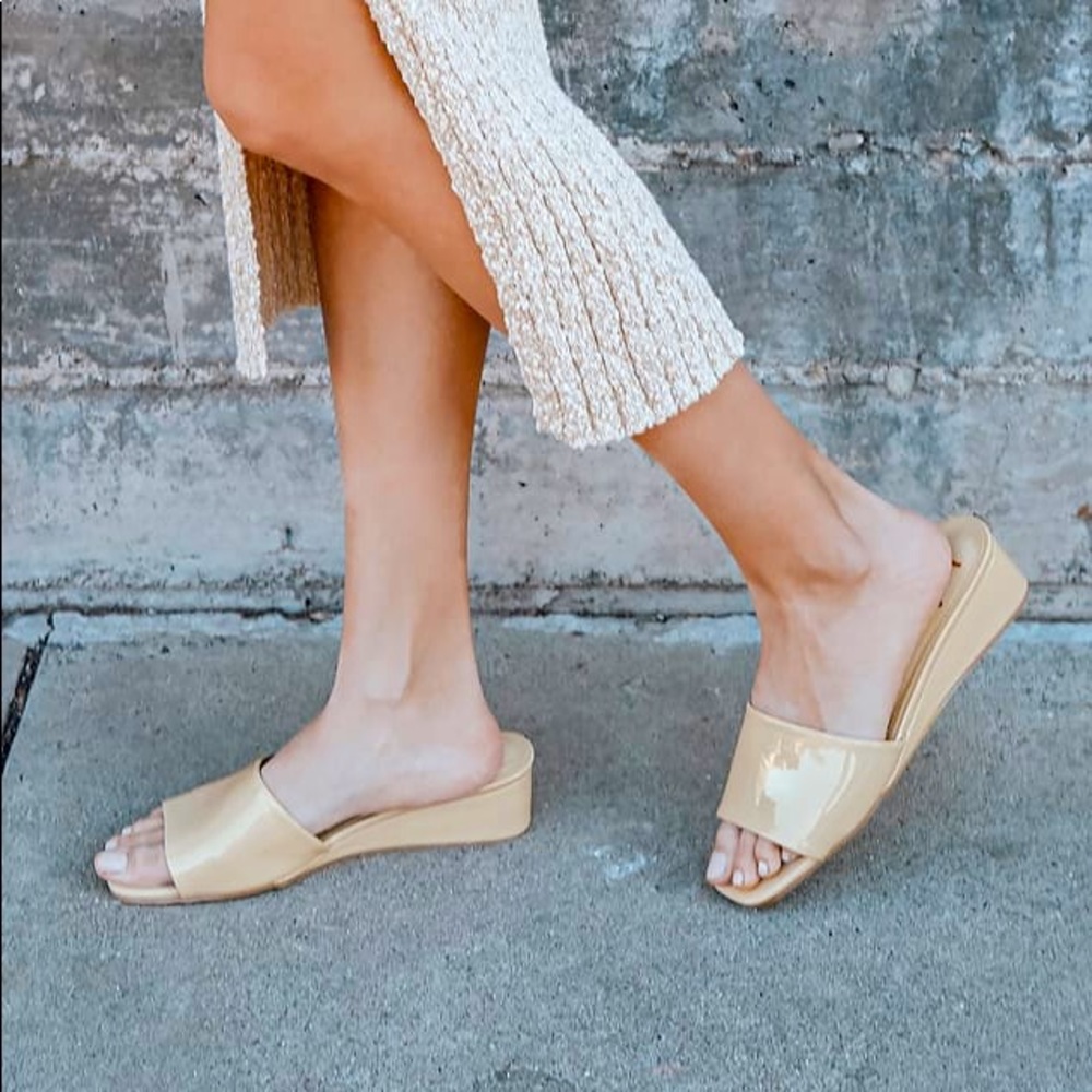 Lulu’s Chana Light Nude Patent Wedge Slide Sandals
